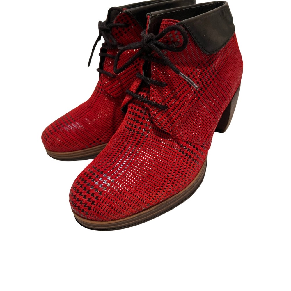 Think! Red Textured Houndstooth Lace Up Ankle Boots Stacked Cone Heel Sz 38